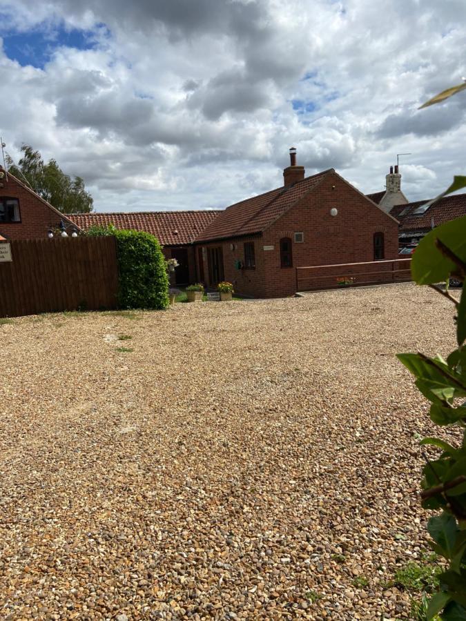 Willow Tree Cottages Newark-on-Trent Zewnętrze zdjęcie