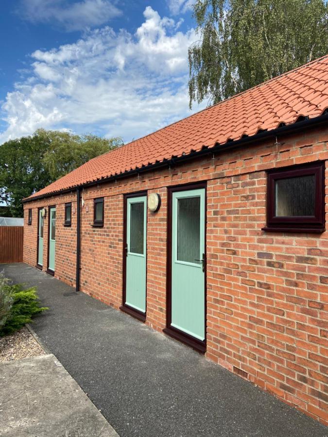Willow Tree Cottages Newark-on-Trent Zewnętrze zdjęcie