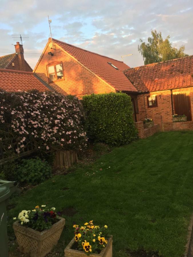 Willow Tree Cottages Newark-on-Trent Zewnętrze zdjęcie